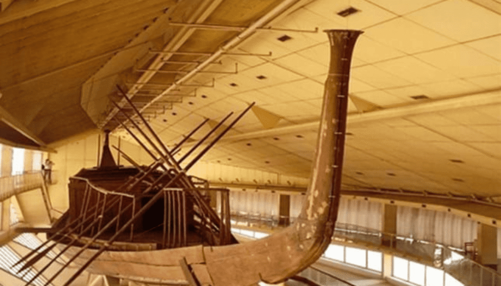Giza attractions (Khufu's Solar Boats Pavilion)