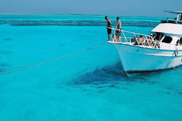 Giftun Island day trip