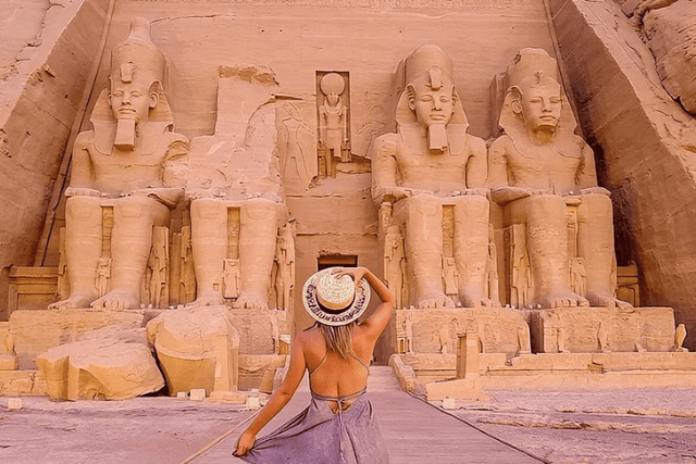 Private 1-day tour to Abu Simbel Temples