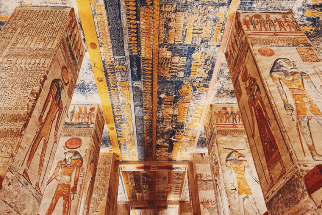 famous monuments in Egypt