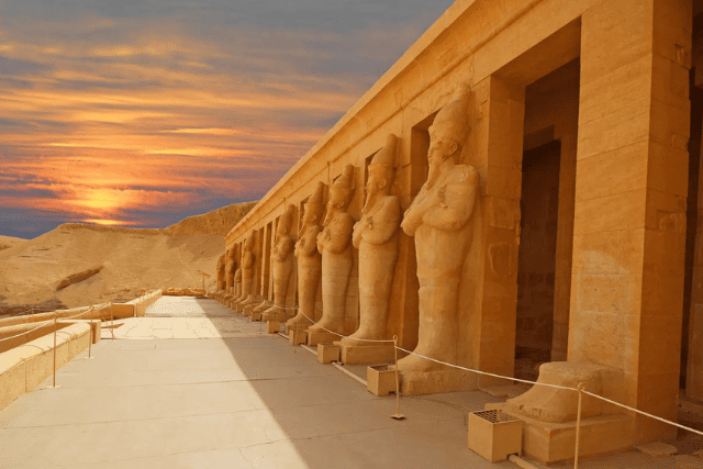 must visit places in Egypt