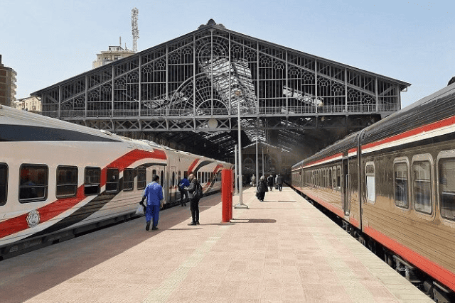 how to get around Egypt cheaply