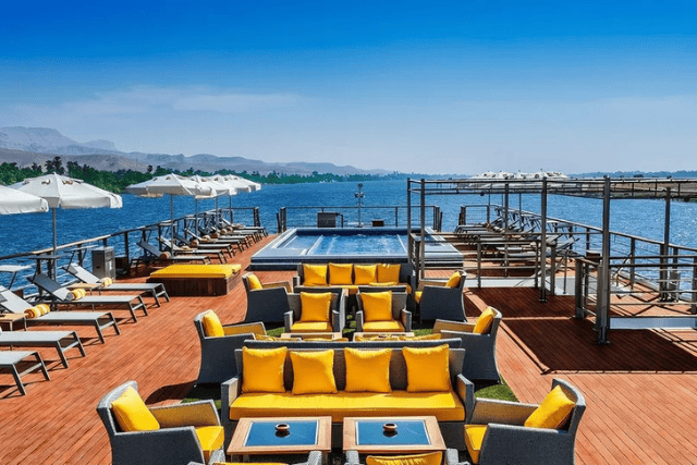 5 Days Private Guided Nile River Cruise Tour from Luxor to Aswan.