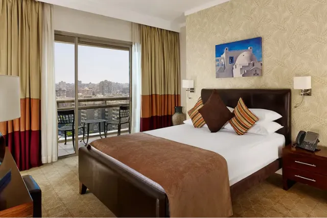 stay in downtown Cairo