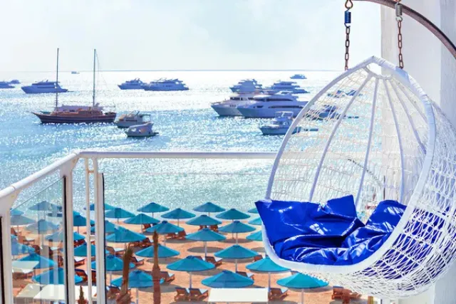 Top beachfront hotel Hurghada