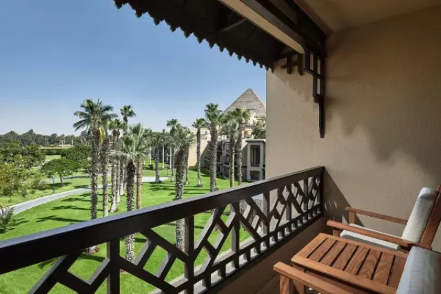 Best hotel near the Pyramids of Giza