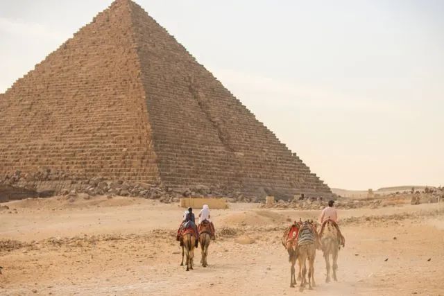 Giza Pyramids history