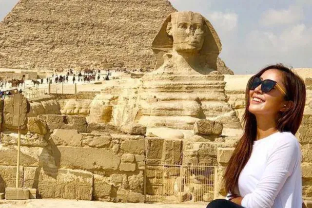 Private Tour to Giza Pyramids, Egyptian Museum,& Citadel with lunch.