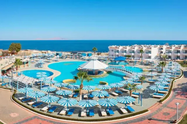 Dreams Beach Resort